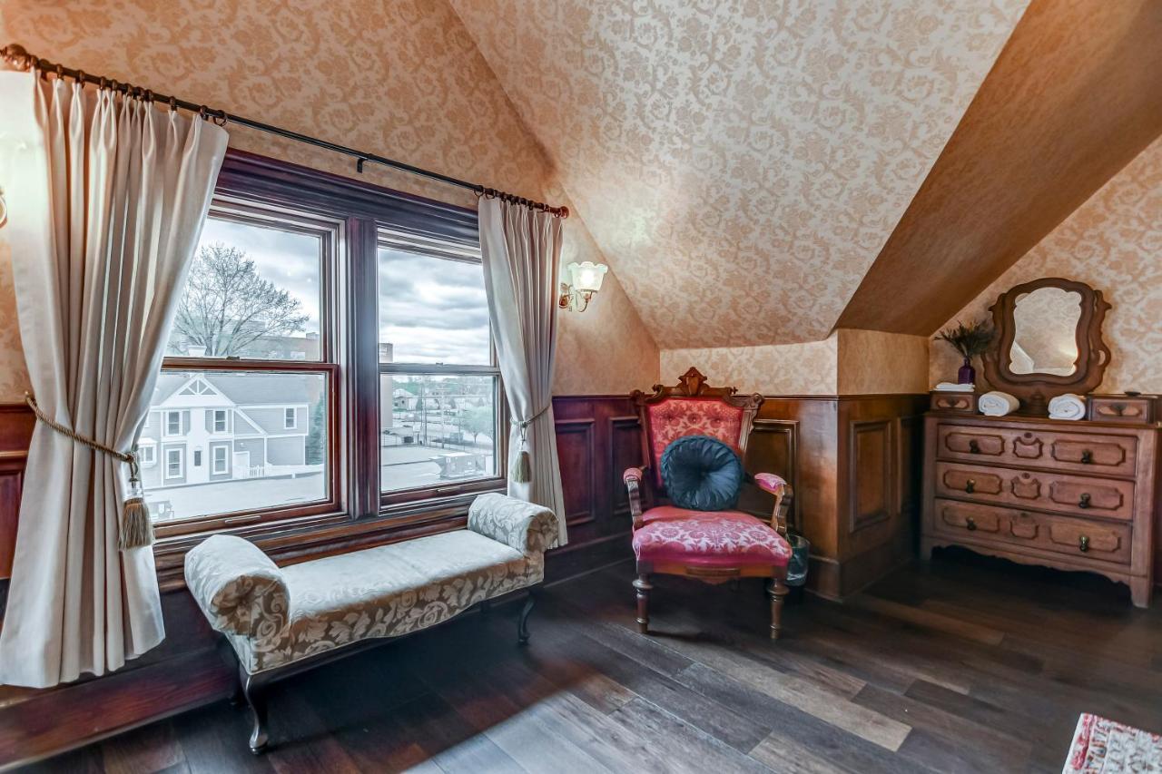 The Bressmer Apartment
