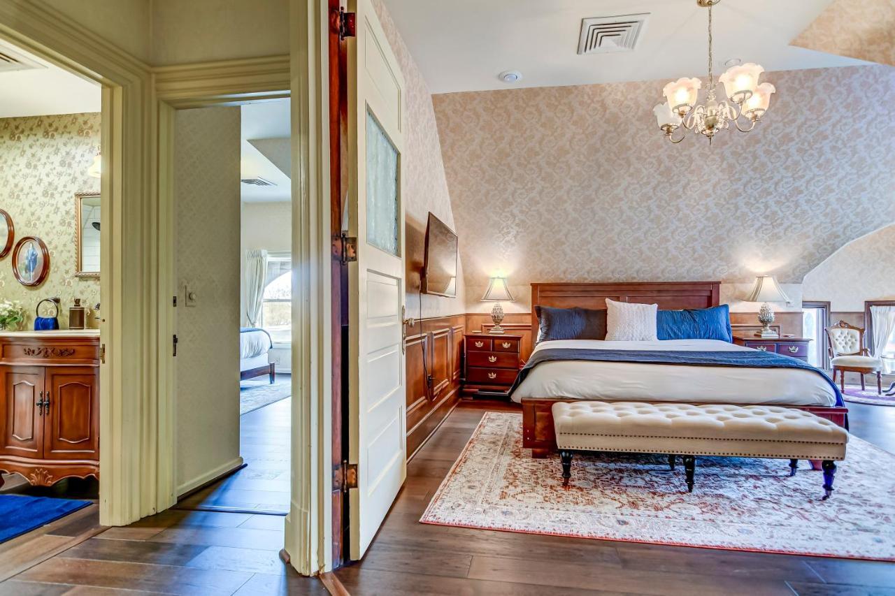 The Bressmer Apartment