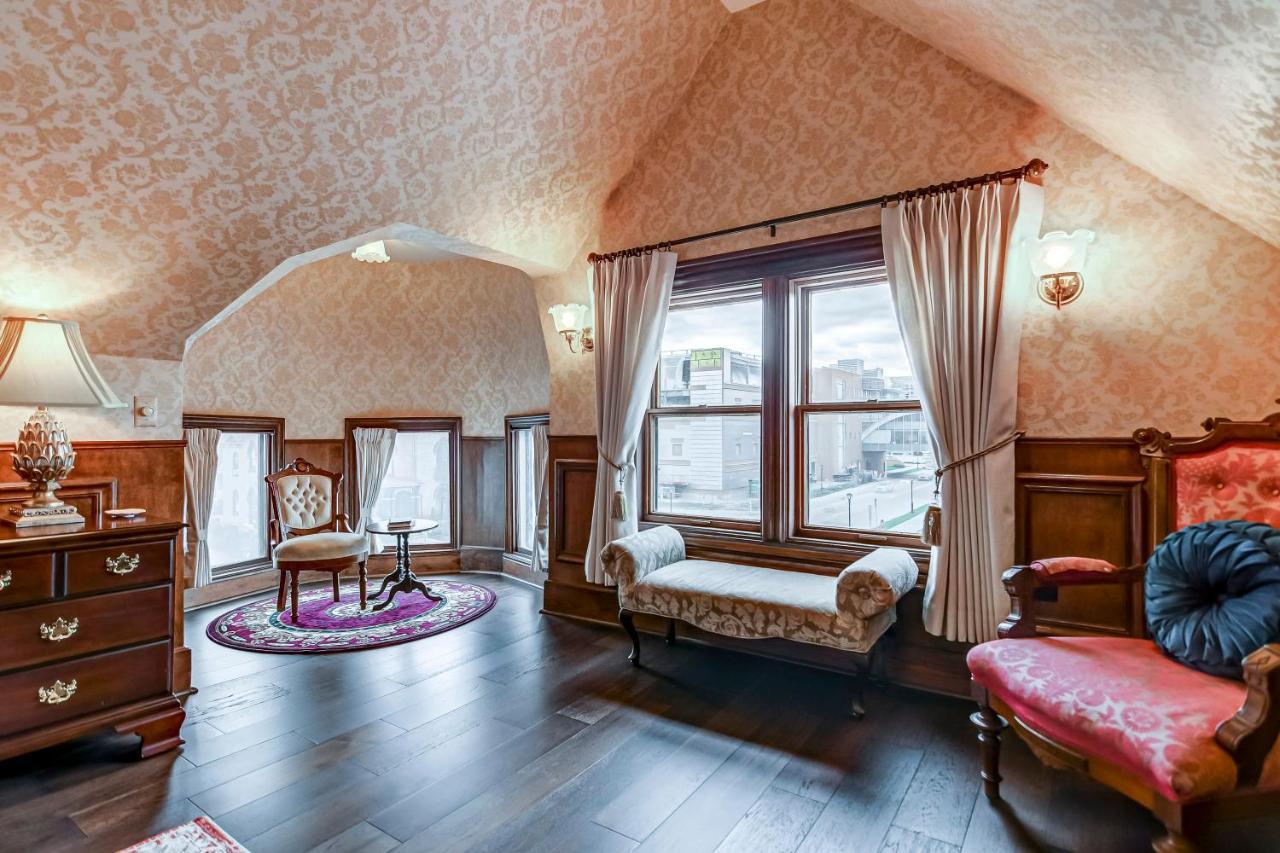 The Bressmer Apartment *